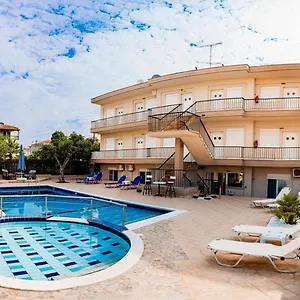 https://brothers-house.hotelschalkidiki.net